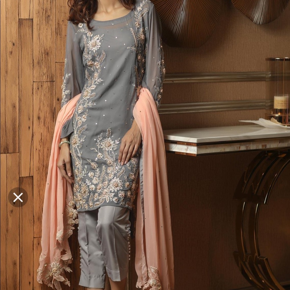 Mumtaz embroidered chiffon 3 piece suit